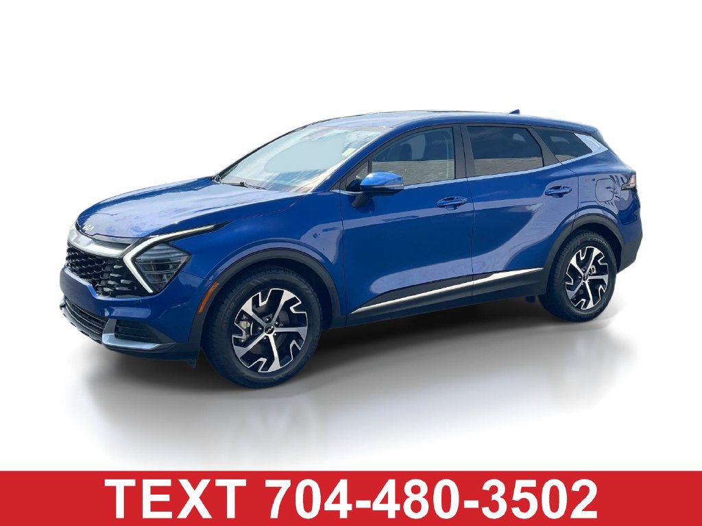 Used 2025 Kia Sportage EX FWD image 1