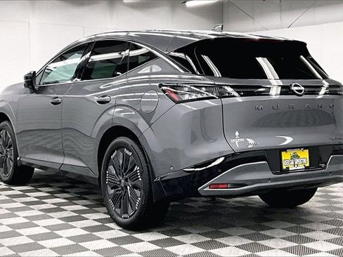 Used 2025 Nissan Murano Platinum image 2