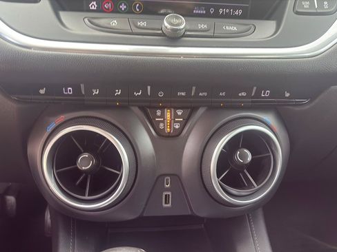 Used 2019 Chevrolet Blazer LT w/ LPO, Roadside Safety Package FWD image 16