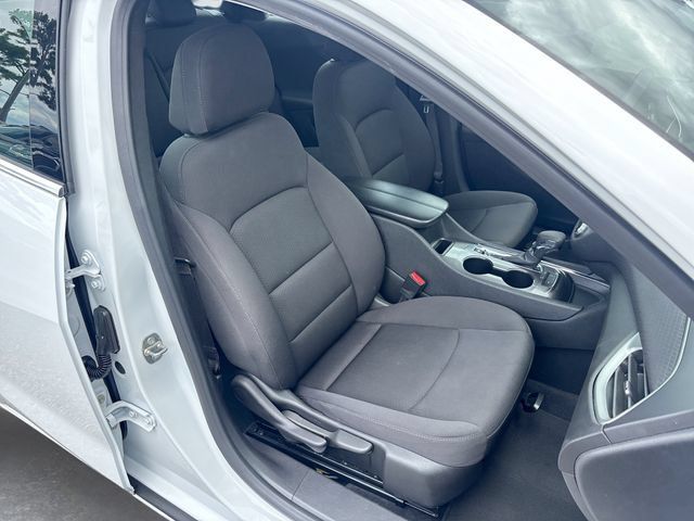 Used 2024 Chevrolet Malibu LT FWD image 25