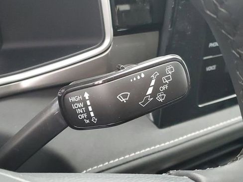 New 2026 Volkswagen Taos SE image 20