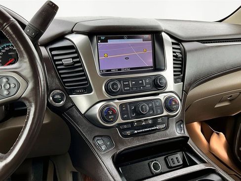 Used 2016 Chevrolet Suburban LTZ image 6