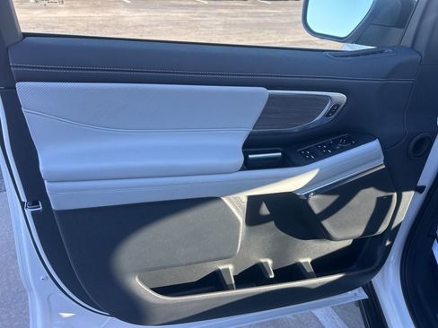 New 2025 Ford Expedition Max Platinum w/ Platinum Ultimate Package image 9