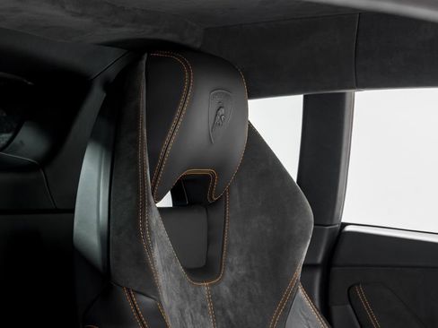 Used 2015 Lamborghini Huracan LP 610-4 image 28