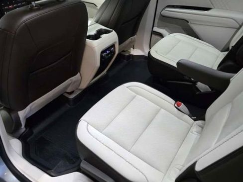 Used 2024 GMC Acadia Denali w/ Super Cruise Package image 35