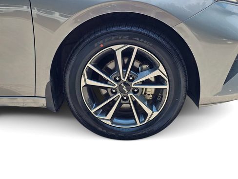 Certified 2024 Kia Forte LXS FWD image 6