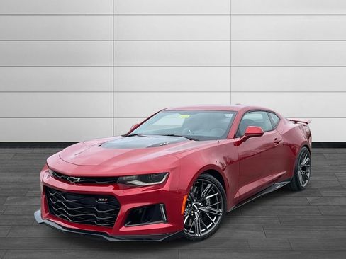 Used 2019 Chevrolet Camaro ZL1 image 1