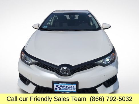Used 2018 Toyota Corolla iM image 10