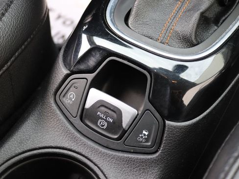 Used 2020 Jeep Compass Limited image 24