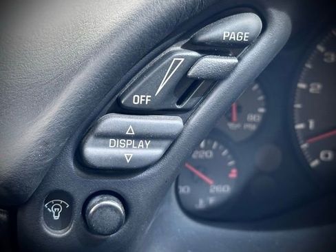 Used 2004 Chevrolet Corvette Convertible w/ Preferred Equipment Group image 23