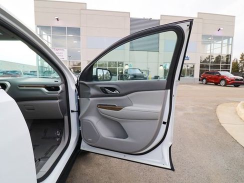 Used 2018 GMC Acadia SLE w/ Driver Alert Package I image 47