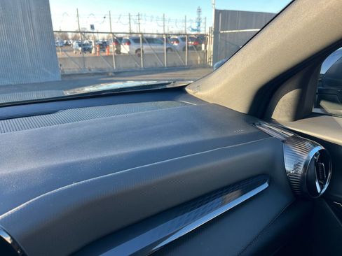 Used 2025 Chevrolet Equinox LT image 33