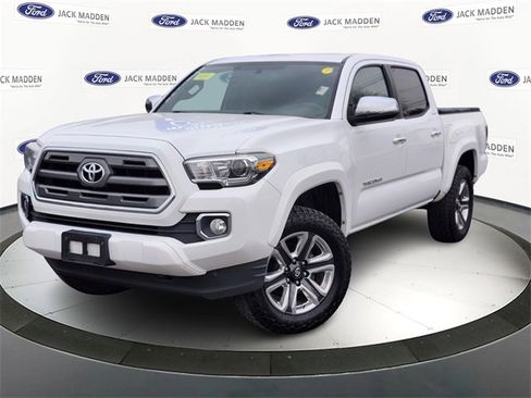 Used 2017 Toyota Tacoma Limited w/ Tow Package image 1