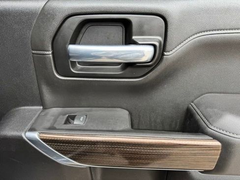 Used 2021 Chevrolet Silverado 1500 LT Trail Boss w/ Convenience Package II image 23