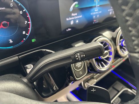 Used 2021 Mercedes-Benz GLA 250 image 24