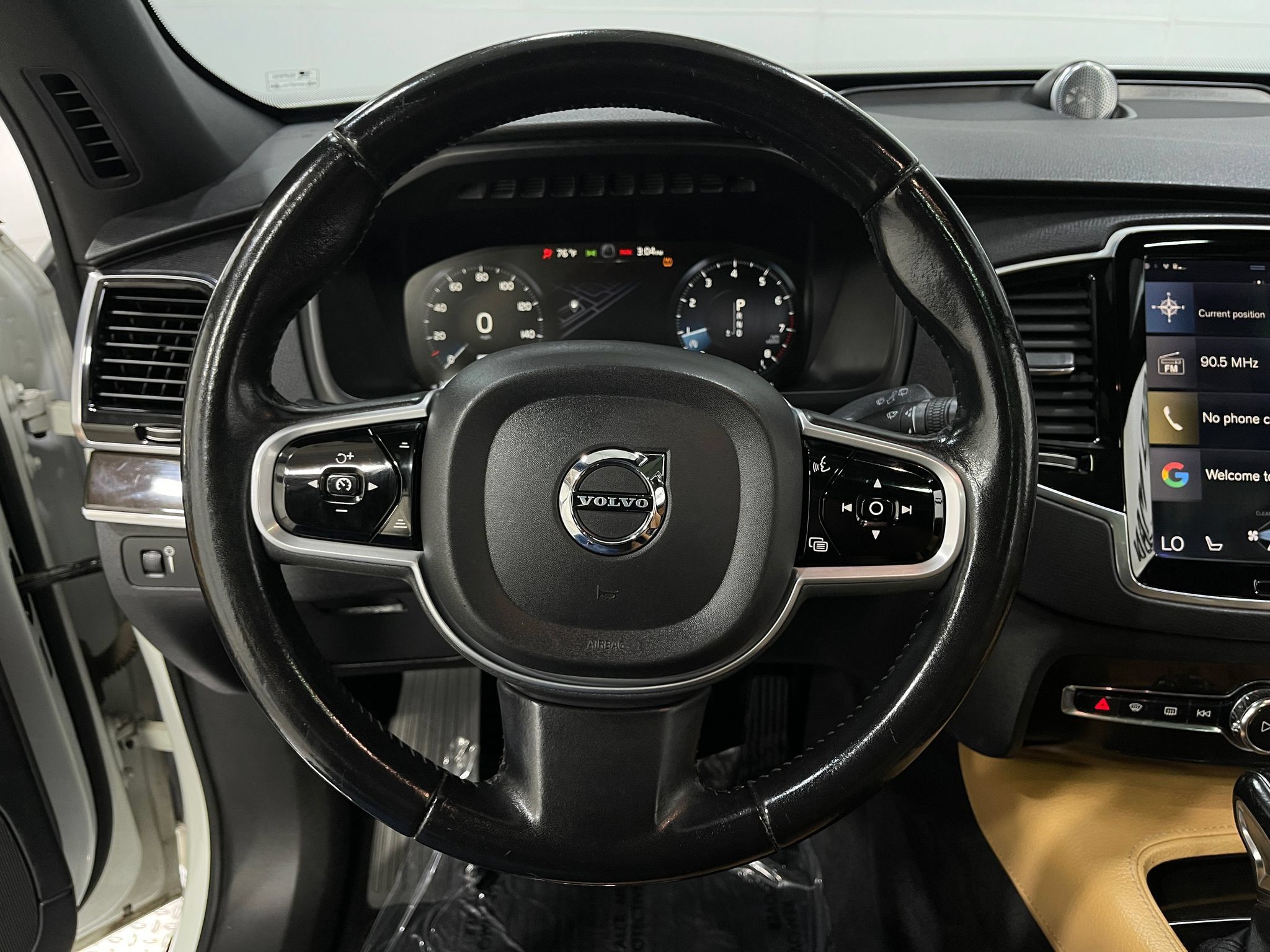Used 2018 Volvo XC90 T6 Momentum w/ Convenience Package AWD/4WD image 22