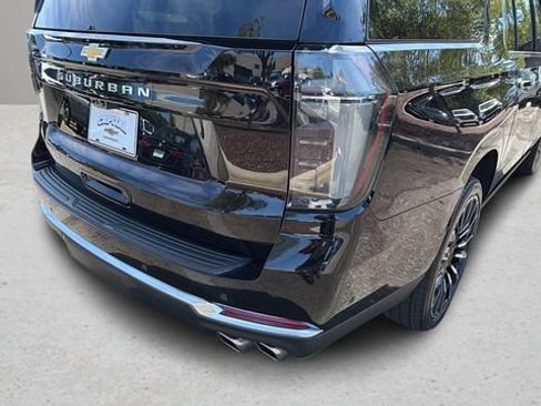 Used 2025 Chevrolet Suburban High Country AWD/4WD image 52