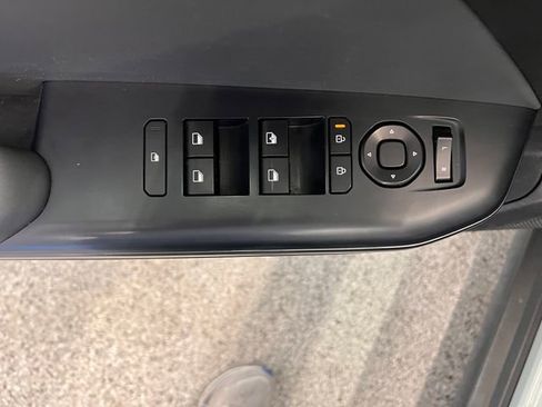 Used 2025 Kia K4 image 25