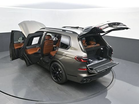 New 2027 BMW X7 M60i AWD/4WD image 57