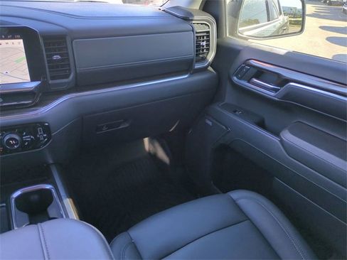 Certified 2024 Chevrolet Silverado 1500 LT Trail Boss w/ Convenience Package II image 18