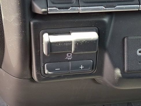 Used 2023 Chevrolet Silverado 2500 LT AWD/4WD image 18