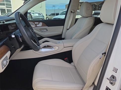 Used 2024 Mercedes-Benz GLE 450 GLE 450 Exclusive 4MATIC image 16