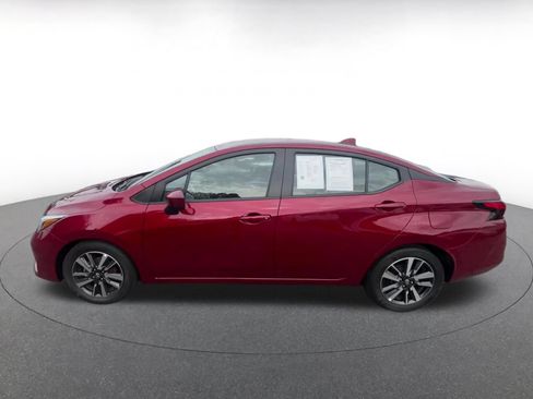Used 2025 Nissan Versa SV FWD image 8