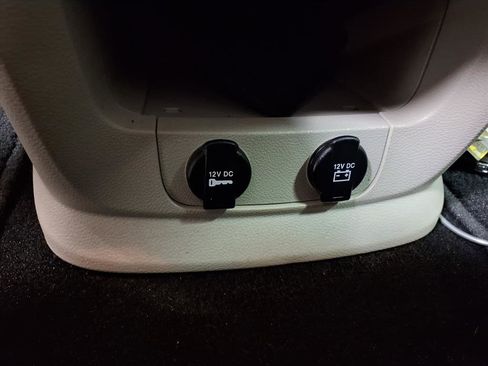 Used 2020 Dodge Grand Caravan SE w/ UConnect Hands-Free Group image 15