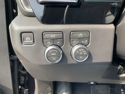 New 2026 GMC Sierra 1500 Elevation image 19