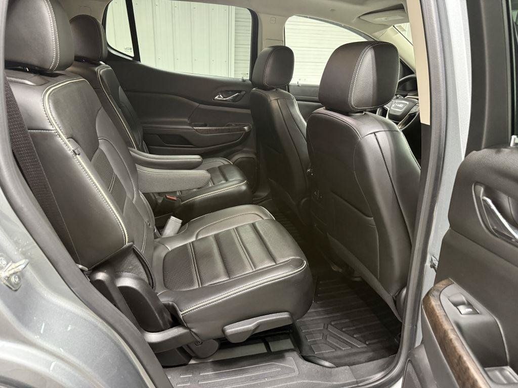 Used 2023 GMC Acadia Denali w/ Denali Ultimate Package AWD/4WD image 37
