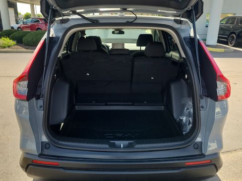 Used 2025 Honda CR-V EX image 7