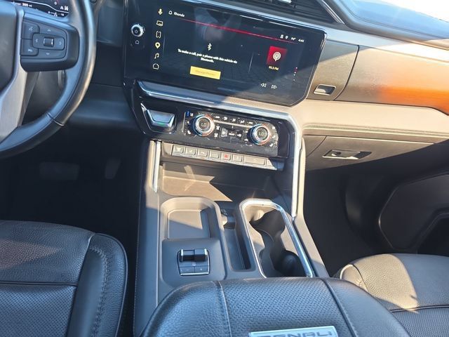 Used 2025 GMC Sierra 2500 Denali w/ Technology Package AWD/4WD image 13