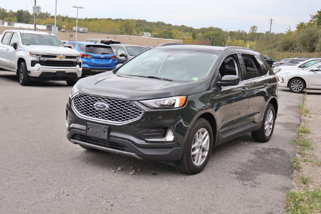 Used 2024 Ford Edge SEL w/ Convenience Package AWD/4WD image 3