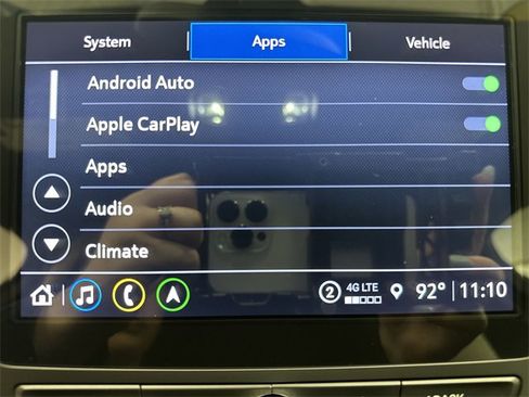 Used 2022 Chevrolet Equinox RS w/ Infotainment Package image 34