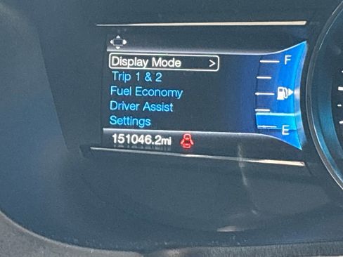Used 2017 Ford Explorer XLT w/ Equipment Group 202A AWD/4WD image 31
