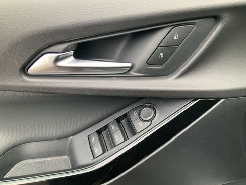 New 2026 Chevrolet Equinox LT image 24