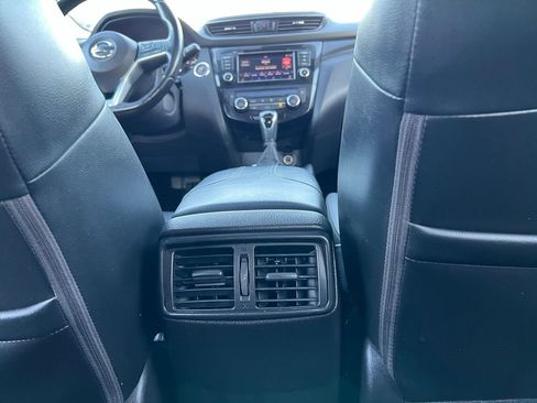 Used 2022 Nissan Rogue Sport SL w/ Premium Package image 21