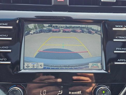 Used 2018 Toyota Camry SE w/ Moonroof Package FWD image 15