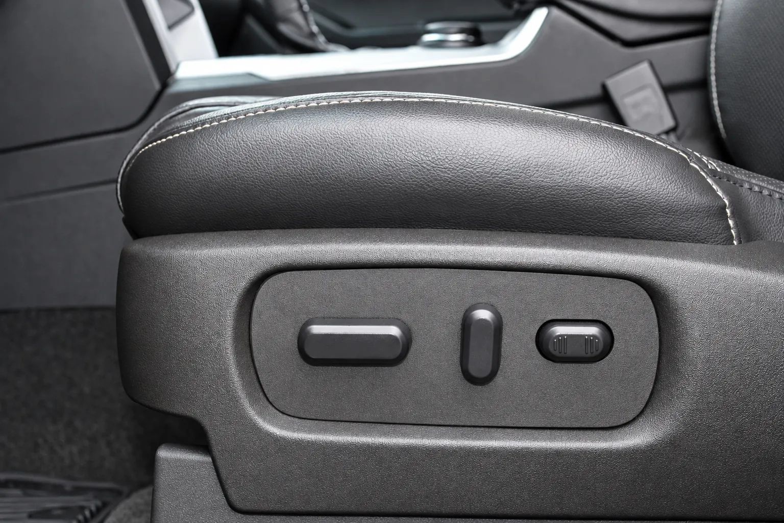 Used 2015 Ford Explorer Sport w/ Equipment Group 401A AWD/4WD image 14