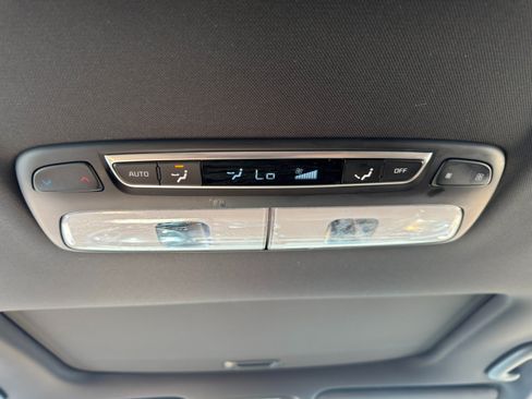 Used 2021 Kia Telluride SX w/ Towing Package FWD image 36
