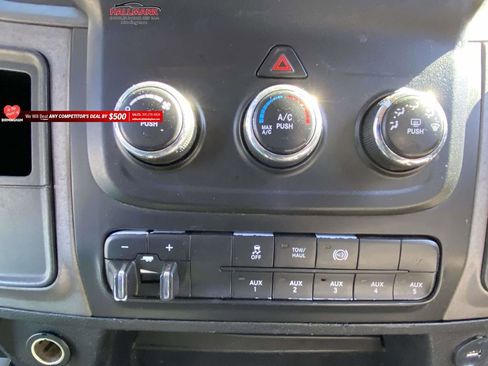 Used 2014 RAM 3500 Tradesman image 21