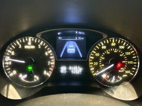 Used 2015 Nissan Altima 2.5 SV FWD image 12