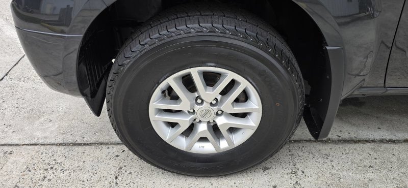 Used 2015 Nissan Frontier SV AWD/4WD image 9