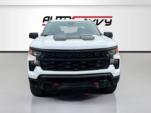 Used 2023 Chevrolet Silverado 1500 Custom Trail Boss w/ 2.7L Blackout Package AWD/4WD image 2