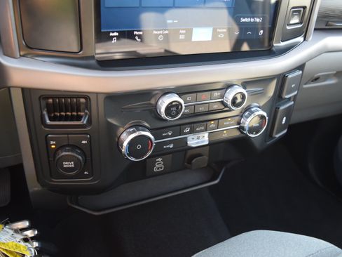 Used 2025 Ford F150 XLT w/ Equipment Group 301A Standard AWD/4WD image 15