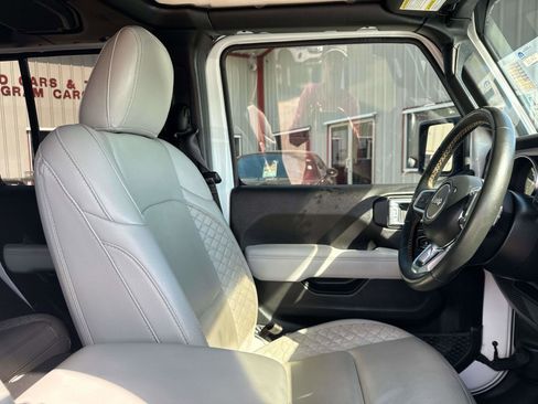 Certified 2022 Jeep Wrangler Unlimited Sahara image 10