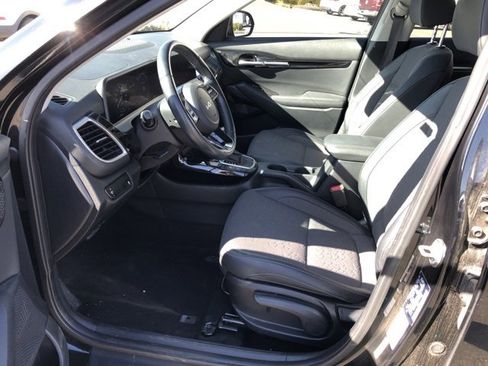 Certified 2024 Kia Seltos X-Line image 16