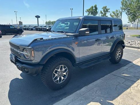 Certified 2025 Ford Bronco Badlands AWD/4WD image 4