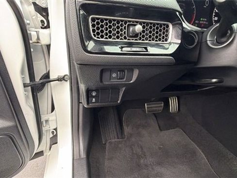 Used 2023 Honda Civic Sport image 28