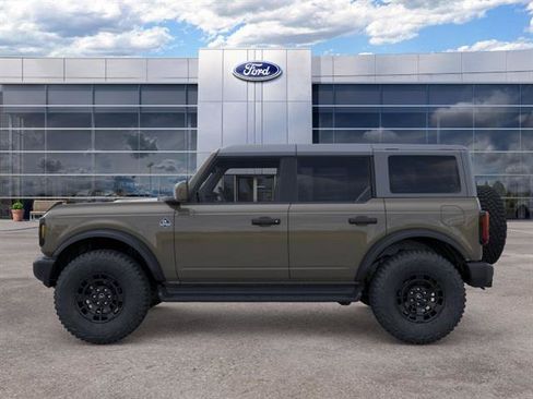 New 2026 Ford Bronco Outer Banks w/ Sasquatch Package AWD/4WD image 3